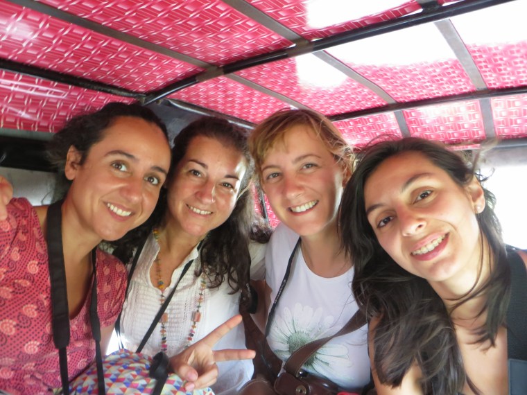 Viajando en tuc tuc, auto rickshaw.