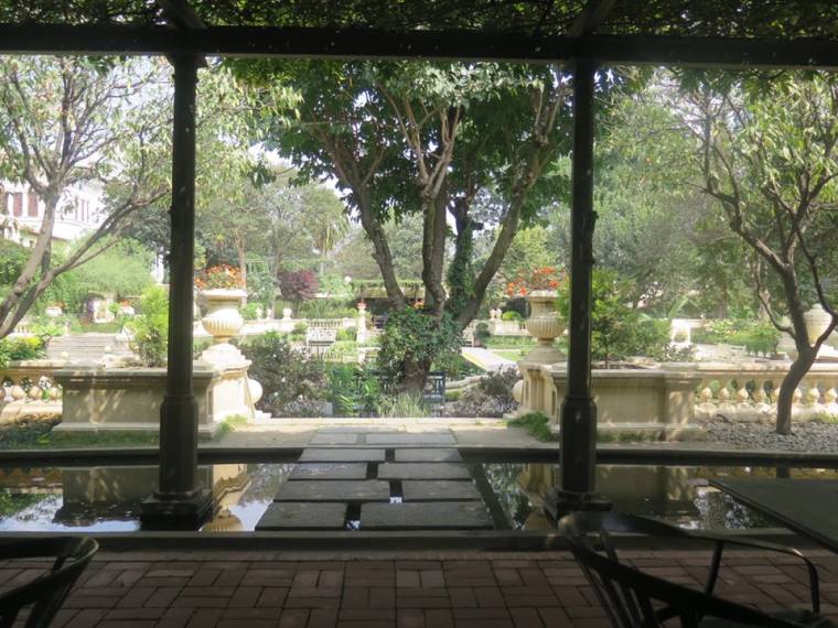 El jardín de los secretos, kathmandú