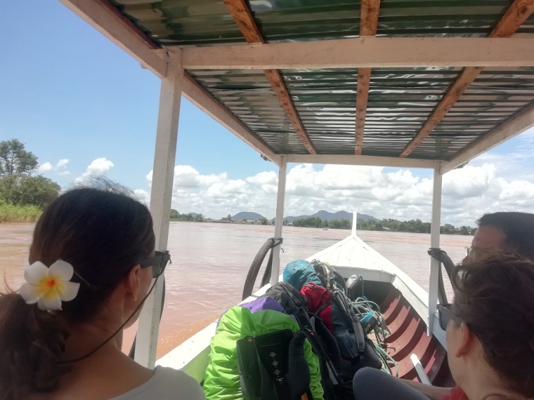 Navegando hacia 4000 islas Champasak, Laos